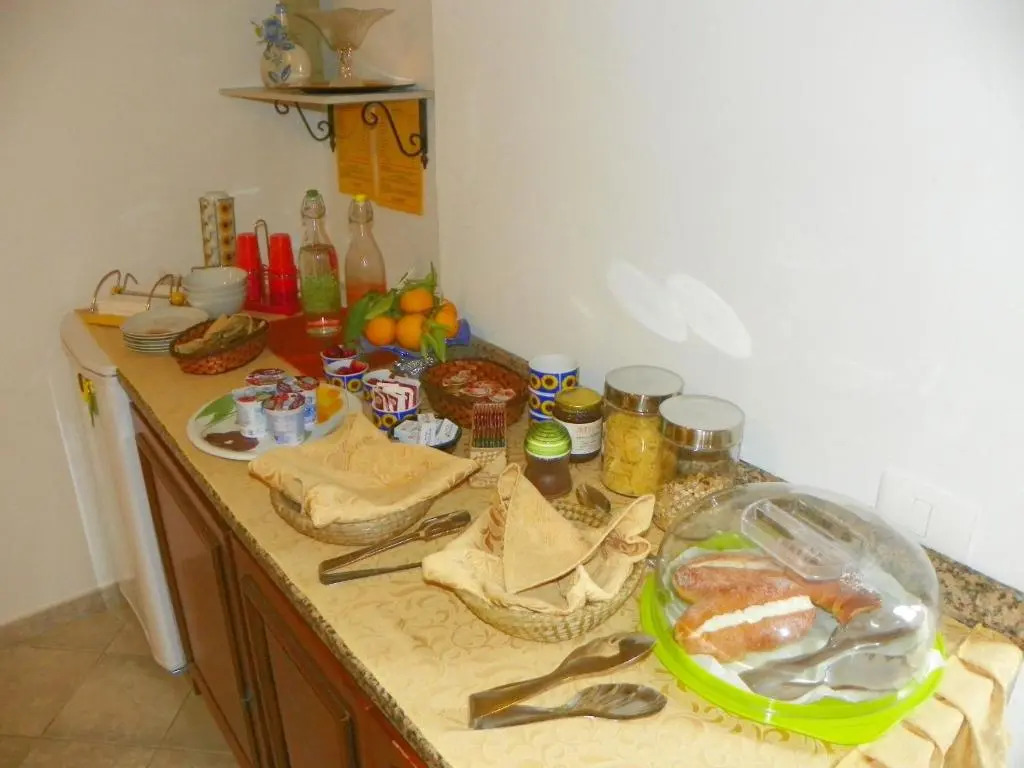 Cloris Guest House