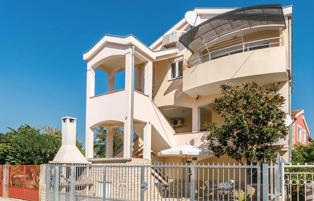 Beautiful Home in Bibinje With Wifi and 3 Bedrooms