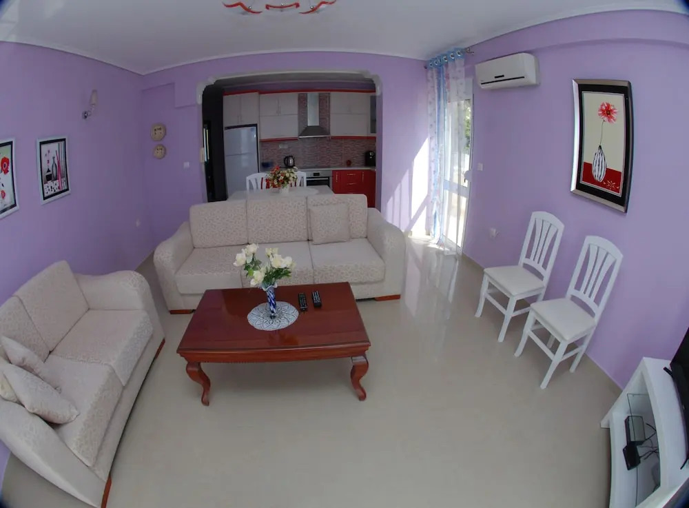 Ertis Apartments