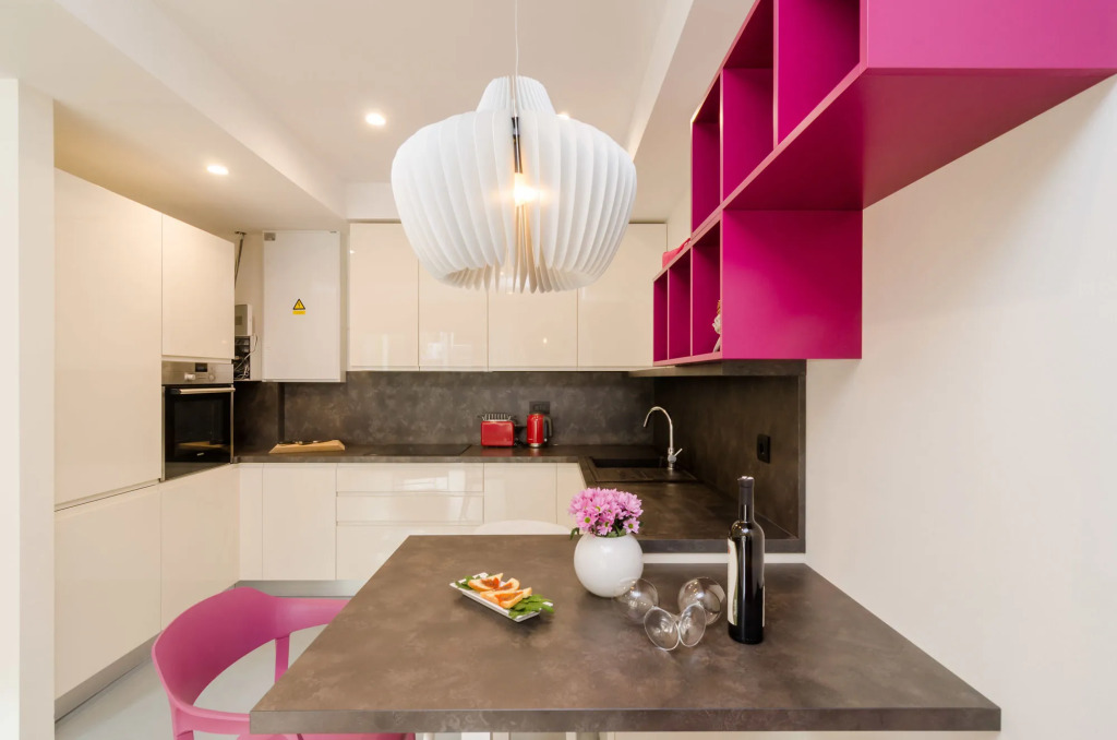 Antonios Luxury Suites