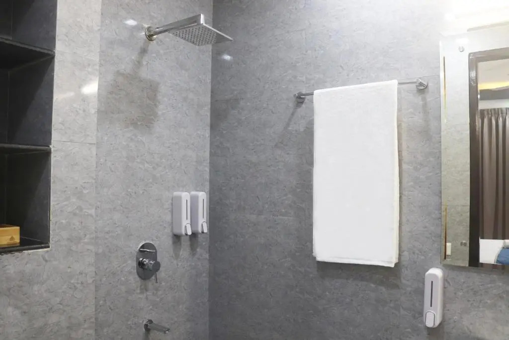 Axon Stays Near Artemis Hospital Gurgaon Sector 52