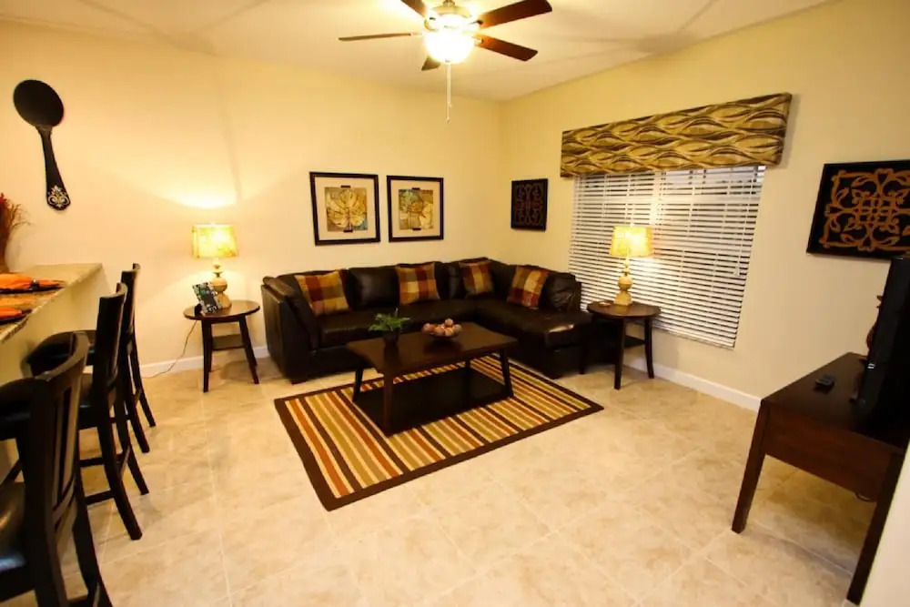 8888 Paradise Palms