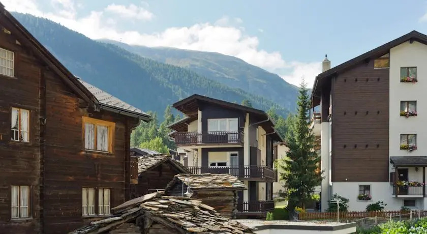 Chalet Aroleid