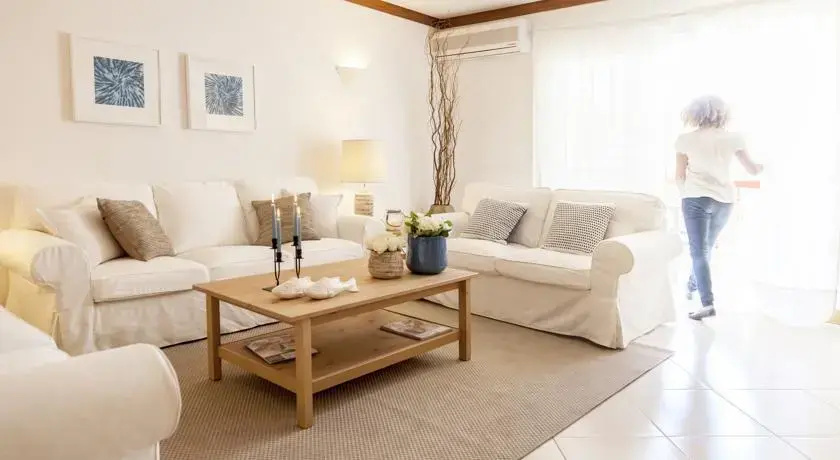 Luxury Golf, Beach & Yachting Flat