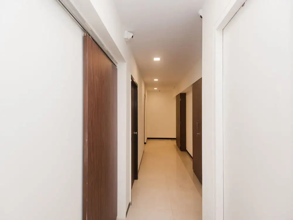 Oyo 15717 Rk Residency
