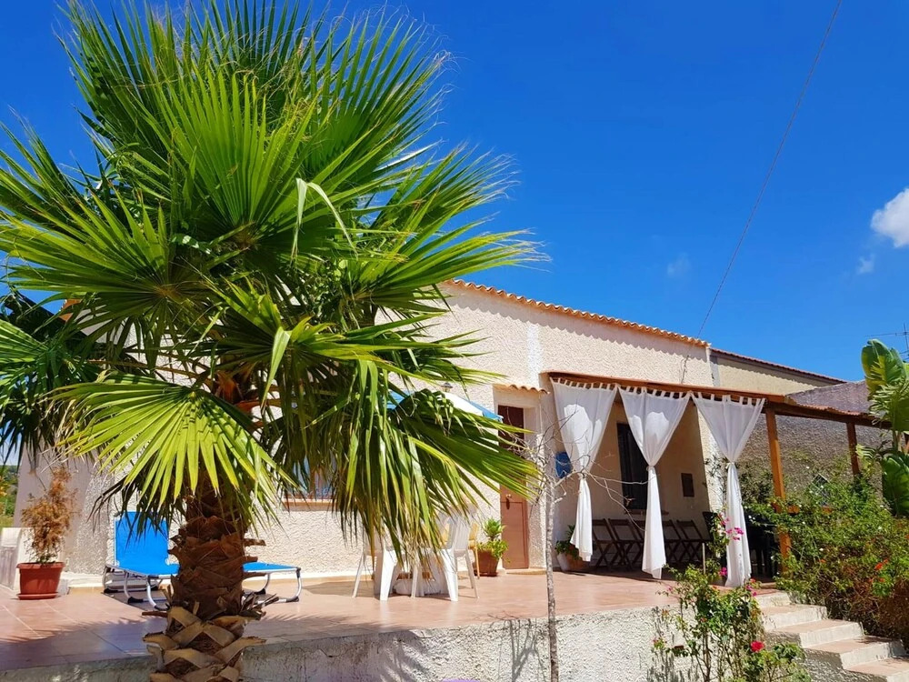House with 2 Bedrooms in Ballata, with Wonderful Mountain View, Enclosed Garden And Wifi - 20 Km From the Beach