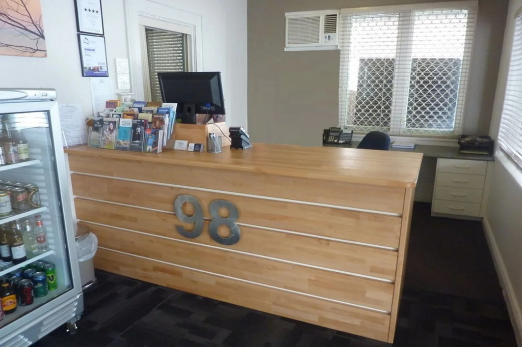 Motel 98