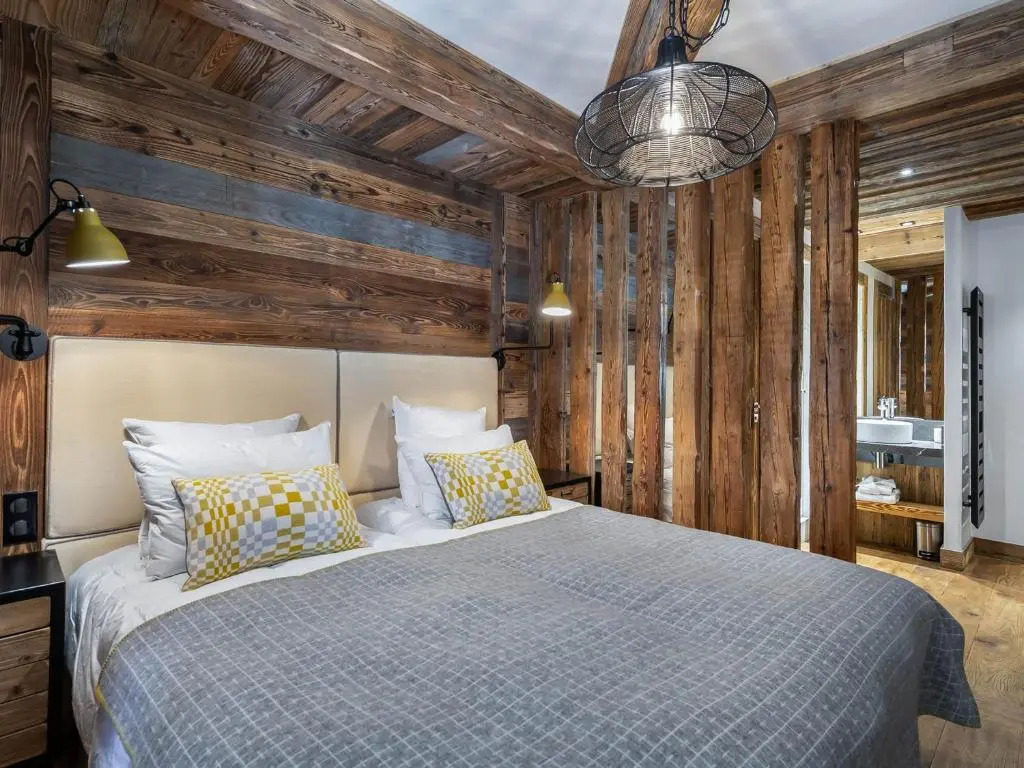 Chalet luxueux avec 5 chambres, hammam, cheminée et grande terrasse au cœur de Val dIsère - FR-1-567-34