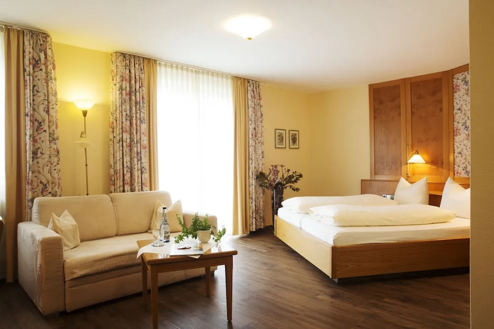 Hotel & Restaurant Dornweiler Hof