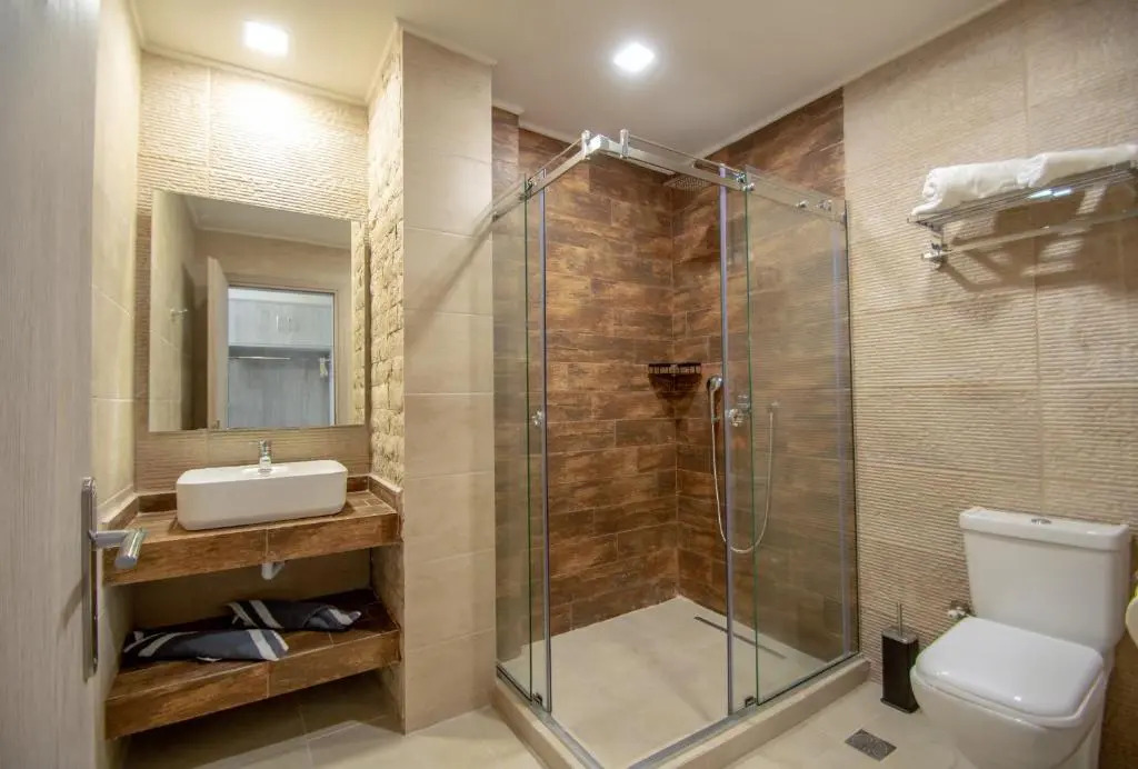 PARADISE APARTMENTS & SUITES
