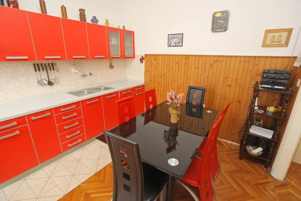 Funky Old Town Apartment
