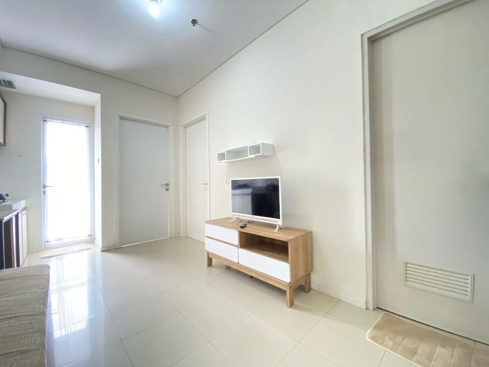 Minimalist And Cozy Designed 2Br Apartment At Parahyangan Residence