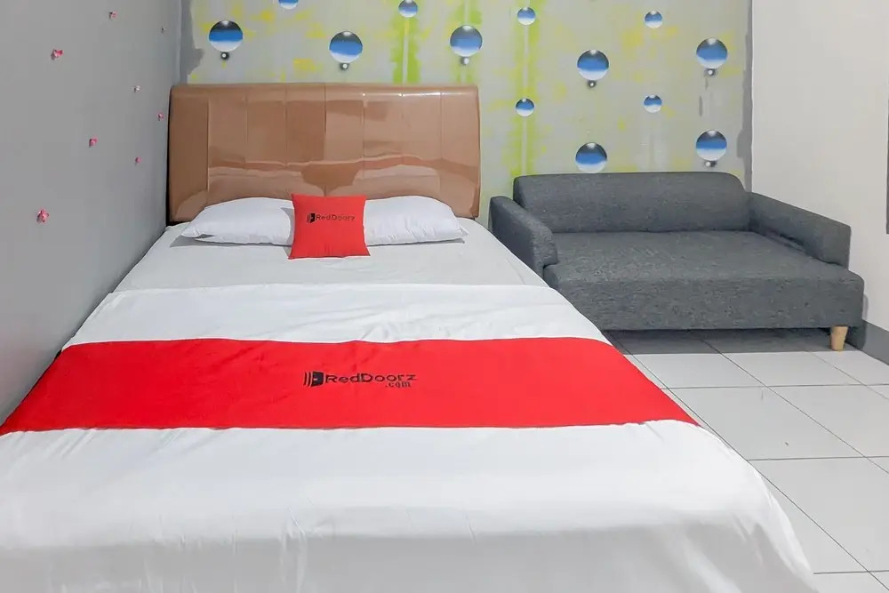 RedDoorz Resort at Ciater 3