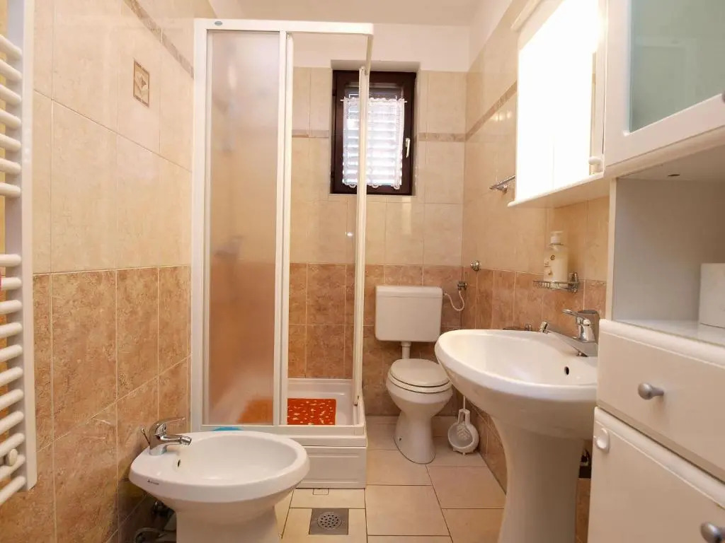 Apartments Orange 994