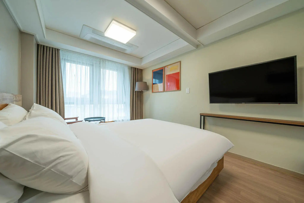 Chungchoho Best Hotel