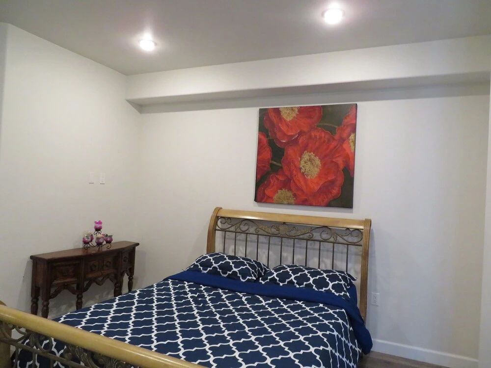 Fully Furnished Apartments near Hollywood