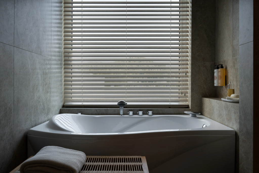 Athenian Riviera Hotel& Suites
