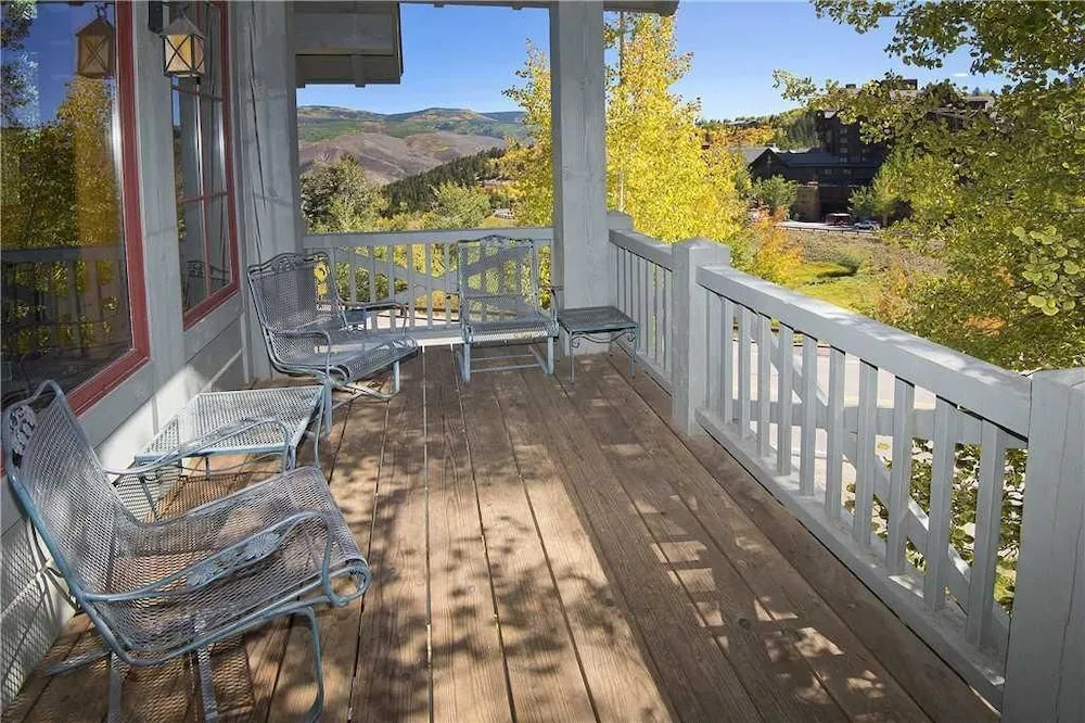 Buckhorn Townhome #9 4 Bedrooms 5 Bathrooms Townhouse