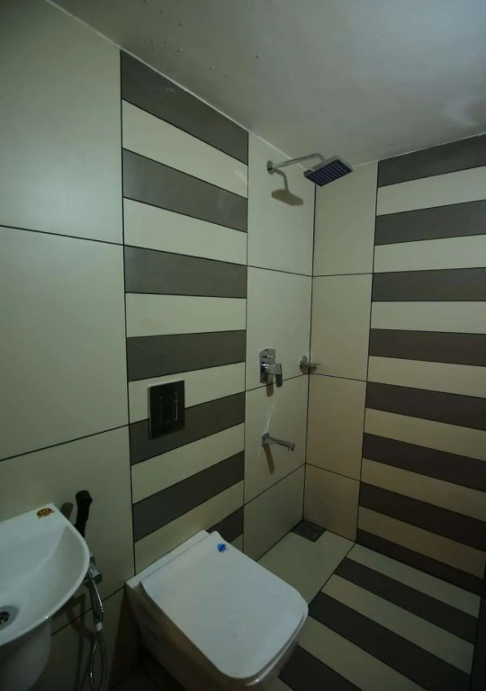 Croods Cottage Wayanad by Lexstays