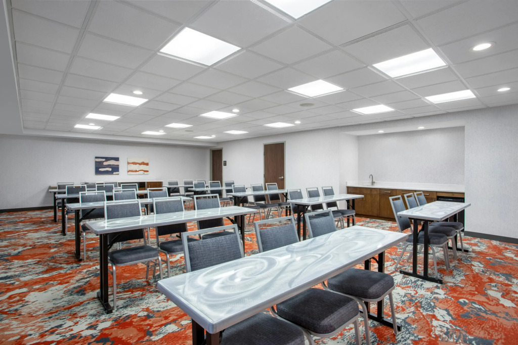 Hampton Inn & Suites Muncie