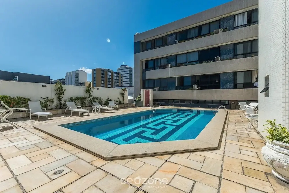 Fully Equipped Apartments in a Building With Pool, 40 m From the Beach in Salvador Mpas