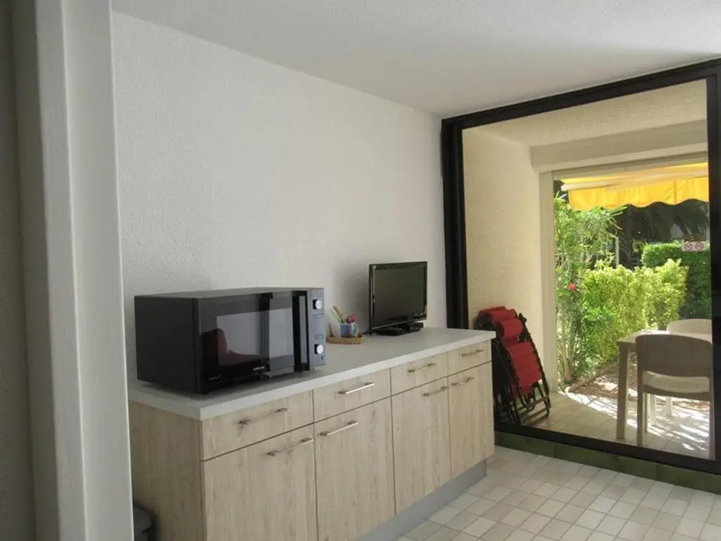 Appartement Le Grau-du-Roi, 2 pièces, 4 personnes - FR-1-307-111