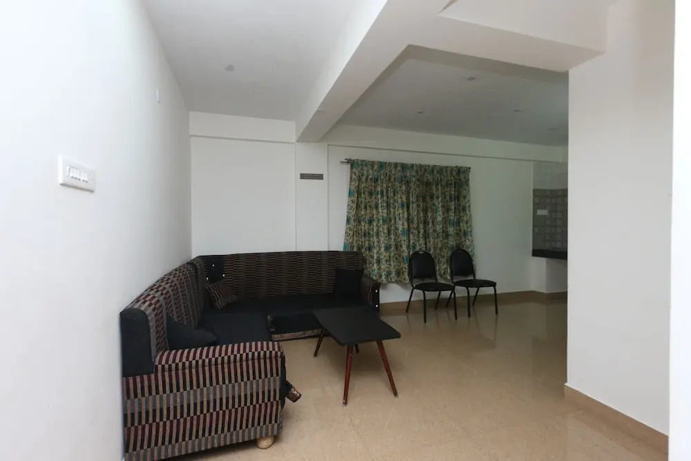 OYO Homes 063 Bakiee Road