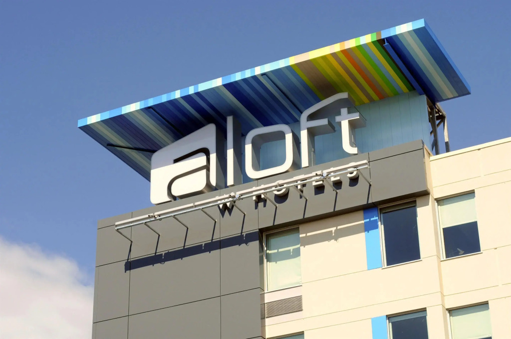Aloft by Marriott Montreal Airport