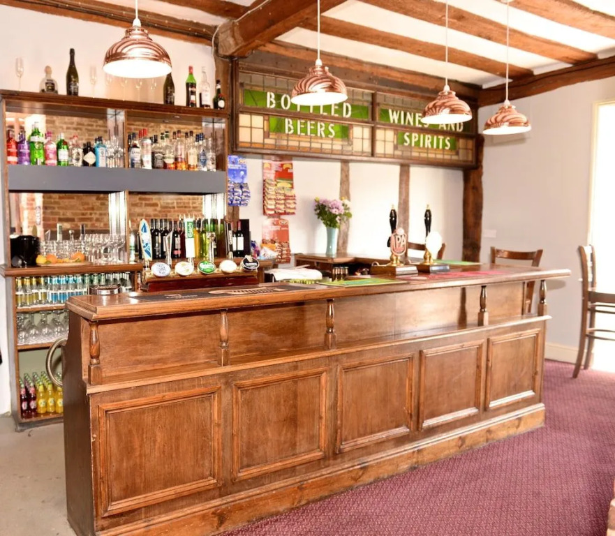 The Limes Bar and Hotel