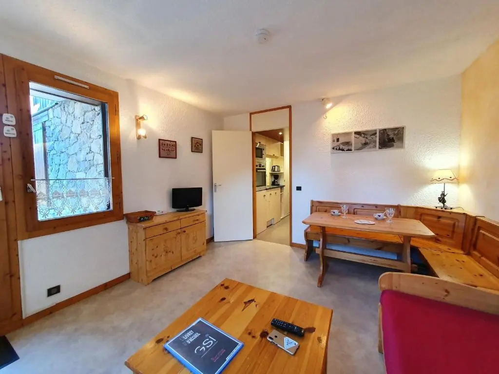 Appartement La Plagne, 1 pièce, 2 personnes - FR-1-353-12
