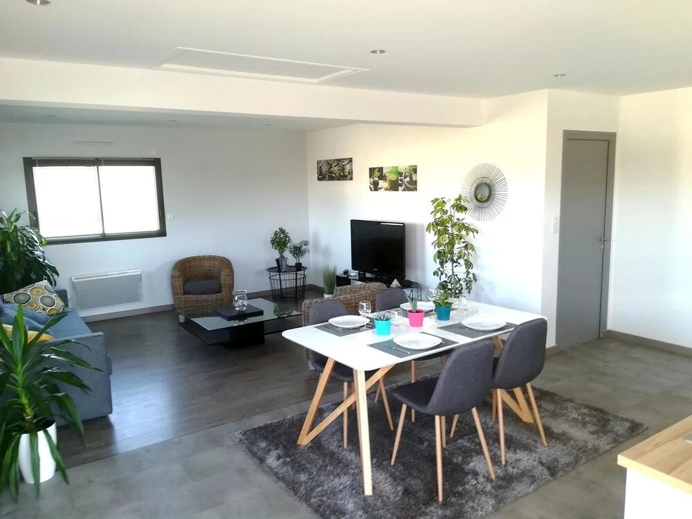 Apartment With one Bedroom in Roscoff, With Wonderful sea View, Terrac