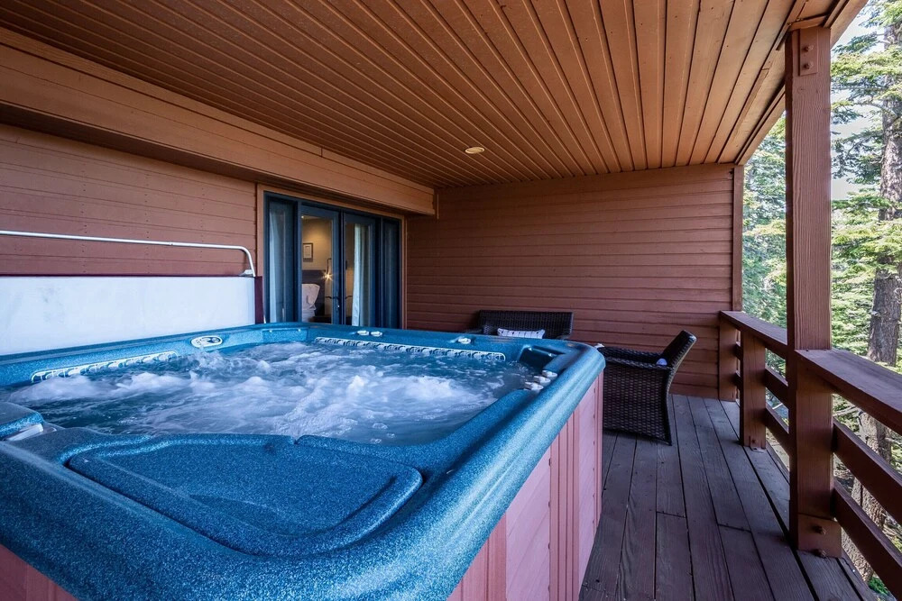 Bridges Townhome 11 Pet-Friendly Deluxe Townhome with Private Hot Tub and Stones throw to slopes by RedAwning