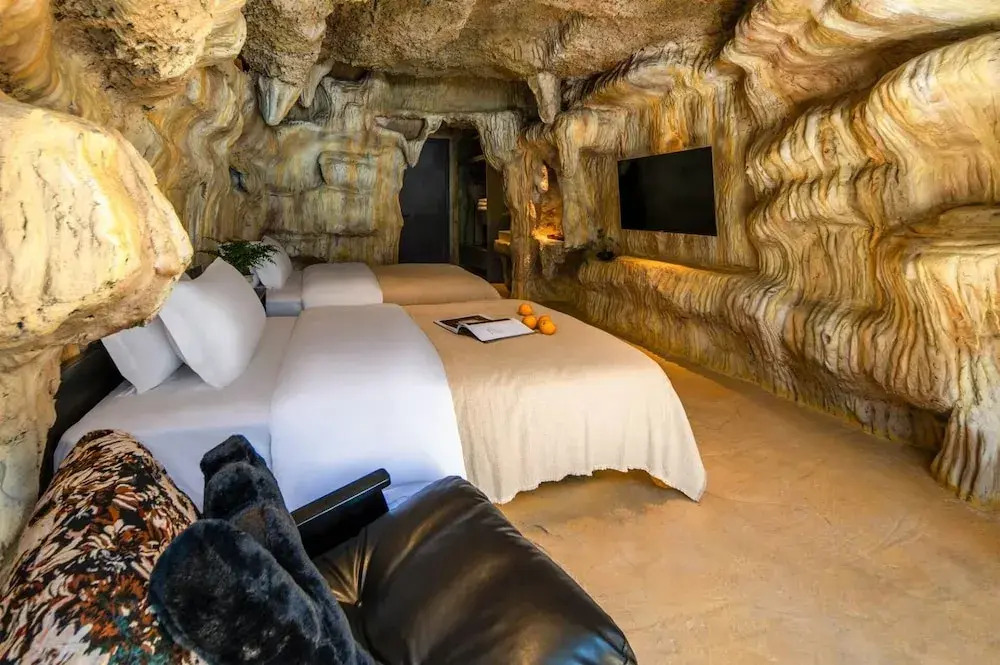 Moye Cliff Luxury Resort