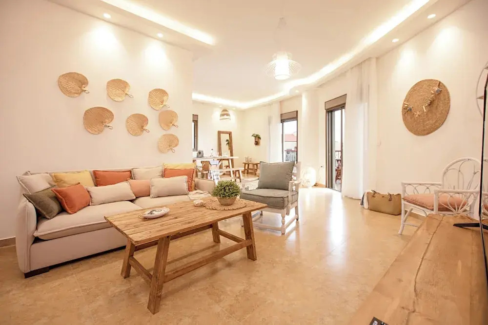 Akl - Chic Apartments & Balconies in Batroun