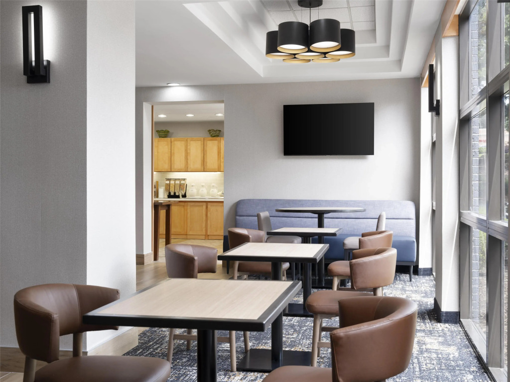 Hyatt Place Atlanta Alpharetta North Point Mall