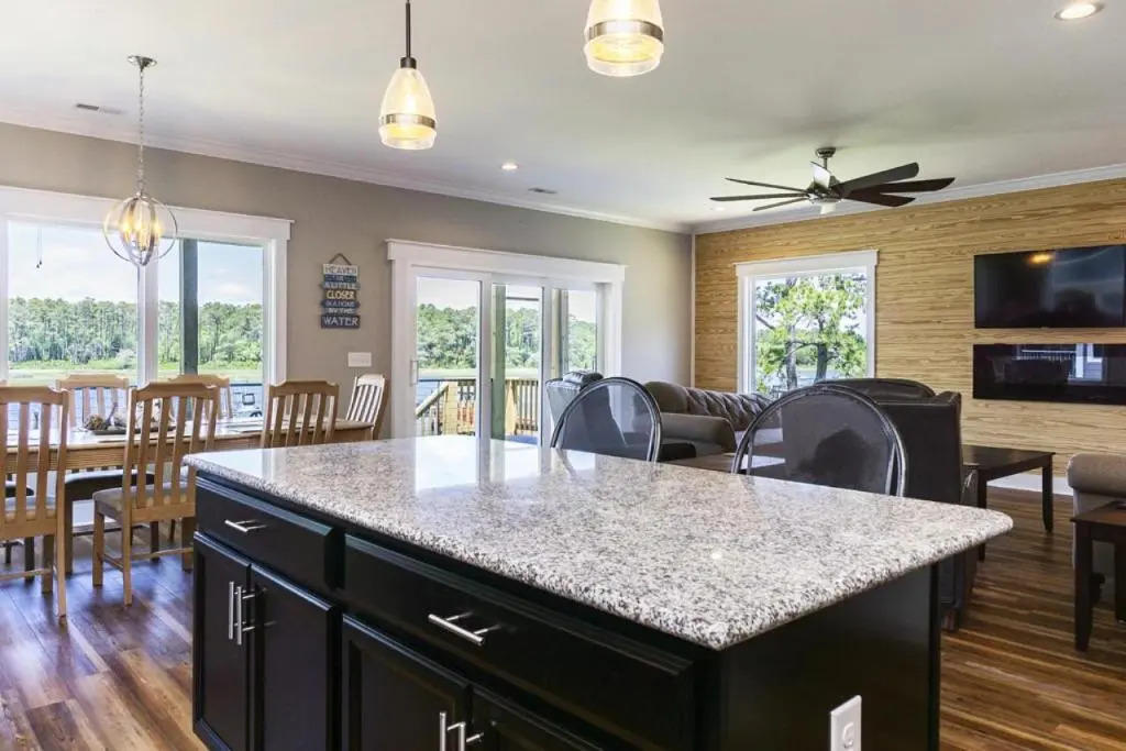 Waterway Haven by Oak Island Accommodations