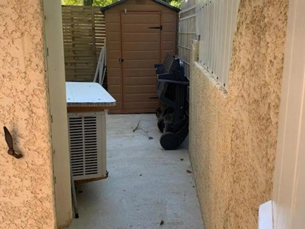 Villa Mitoyenne Climatisée, Piscine, Parking, 450m de la Plage - FR-1-607-17