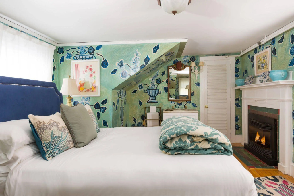 Pomegranate Inn
