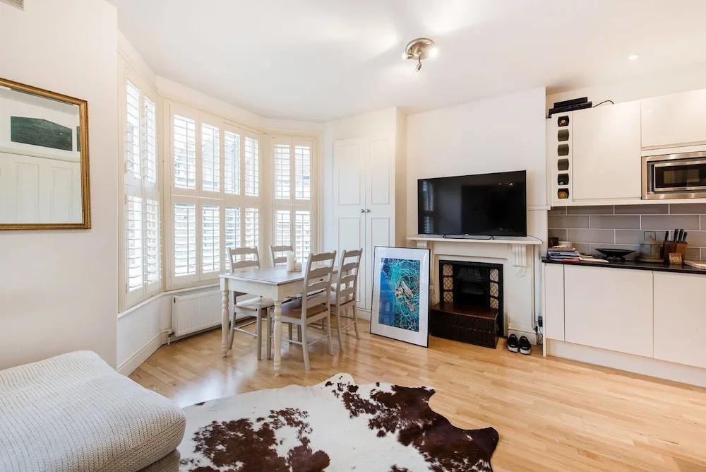 Stylish Brixton 1 Bedroom Flat With Terrace