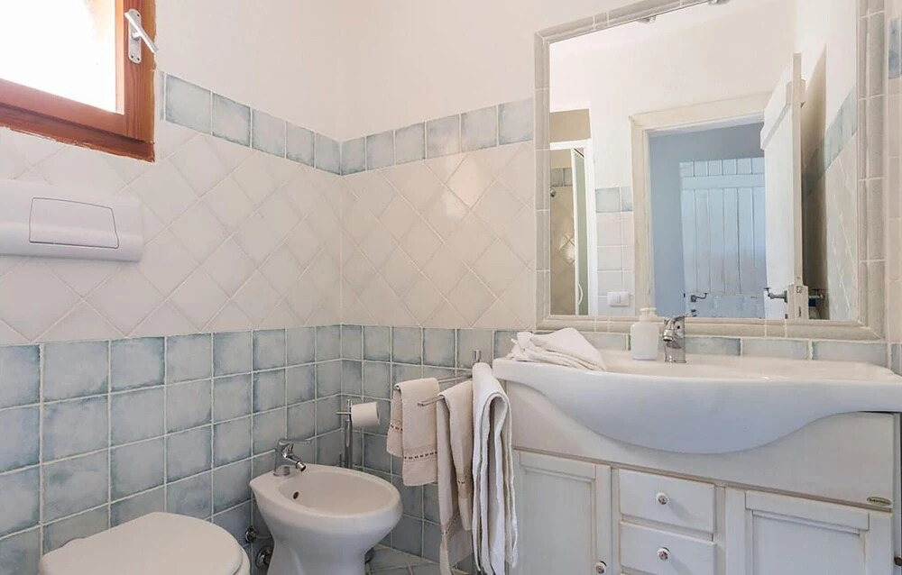 Stunning Home in Golfo di Marinella With 2 Bedrooms