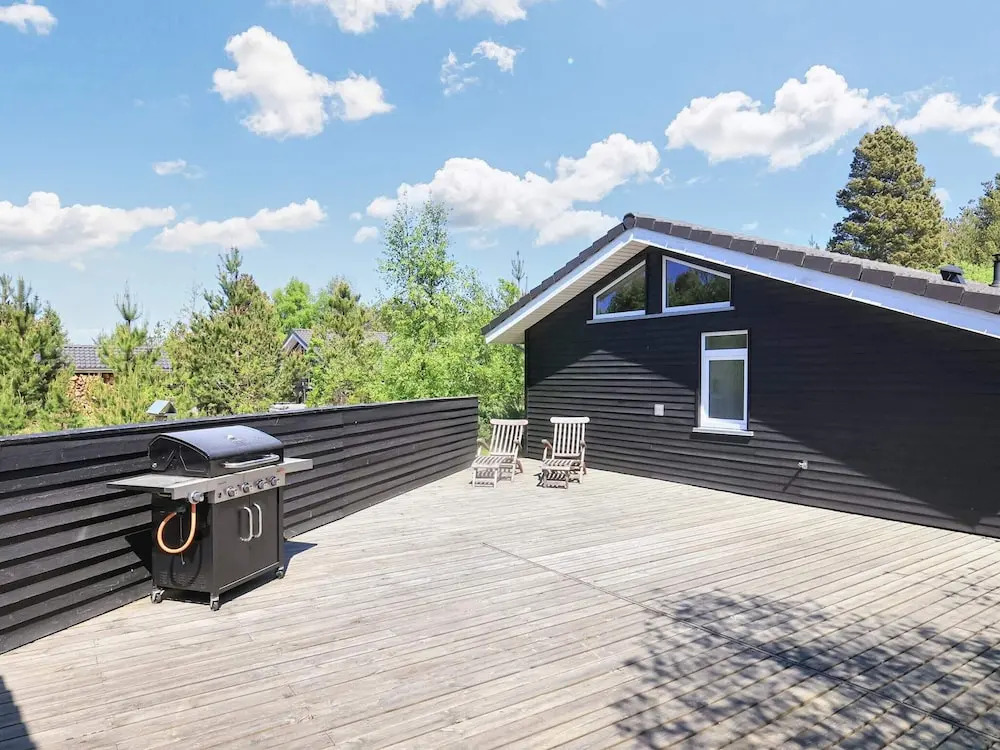 6 Person Holiday Home in Albaek