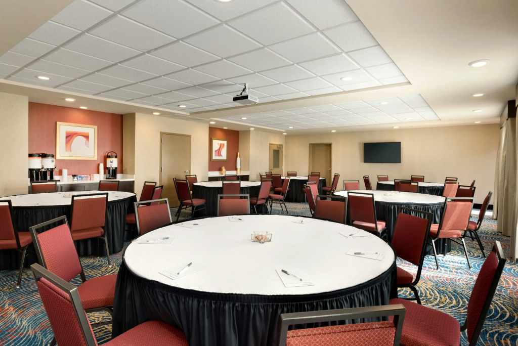 Hampton Inn and Suites Monroe