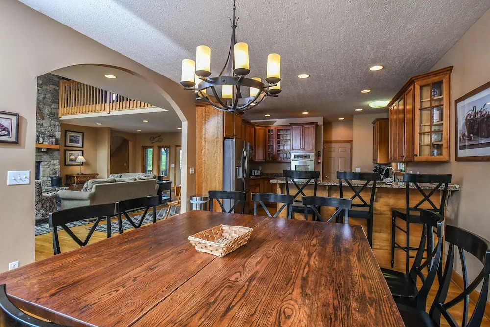 Unforgettable 8 Bedroom House