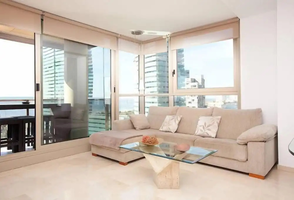 Akira Flats Diagonal Mar Apartments