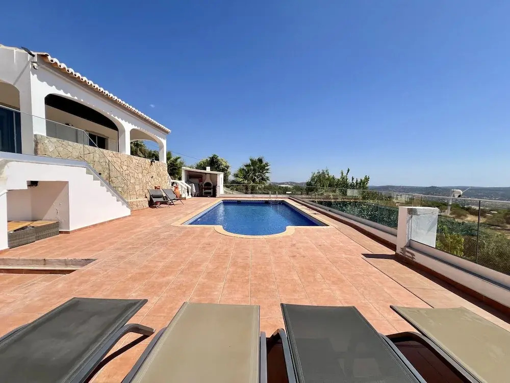 Algarve Premium Villa With Pool by Homing