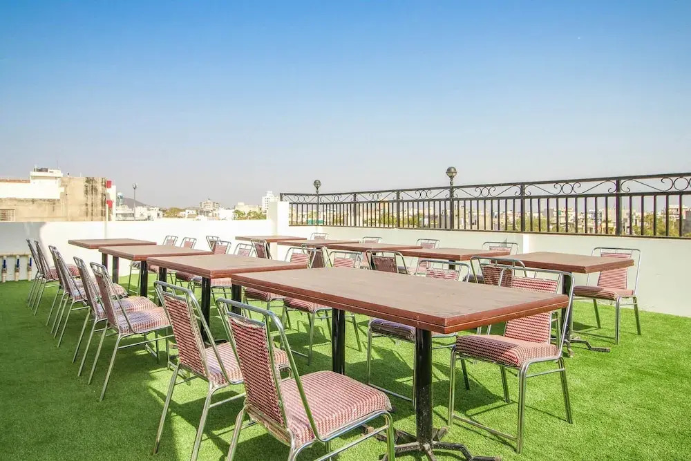 OYO 35787 Hotel Lotus