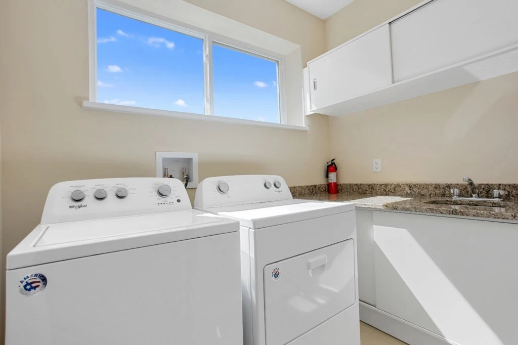 4 Bedroom 45 Bathroom Magic Village 3239 Ba