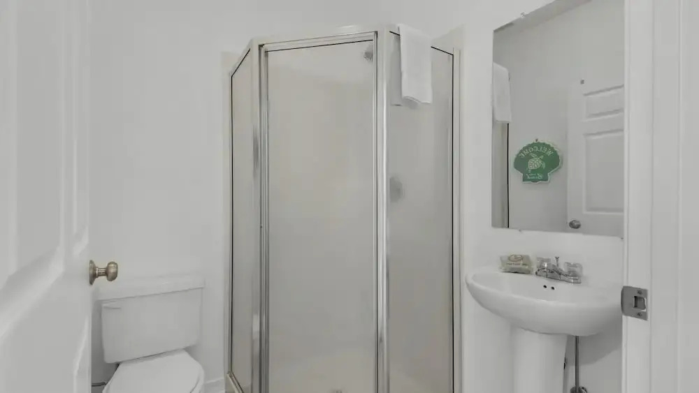 Seagrove 2BR Near Lake & Beach + Free Tickets: Bikes, Dolphin Cruise & More!