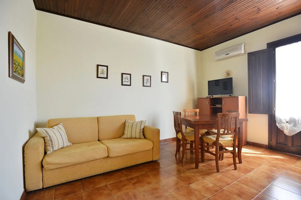 IzzHome Pula Crispi