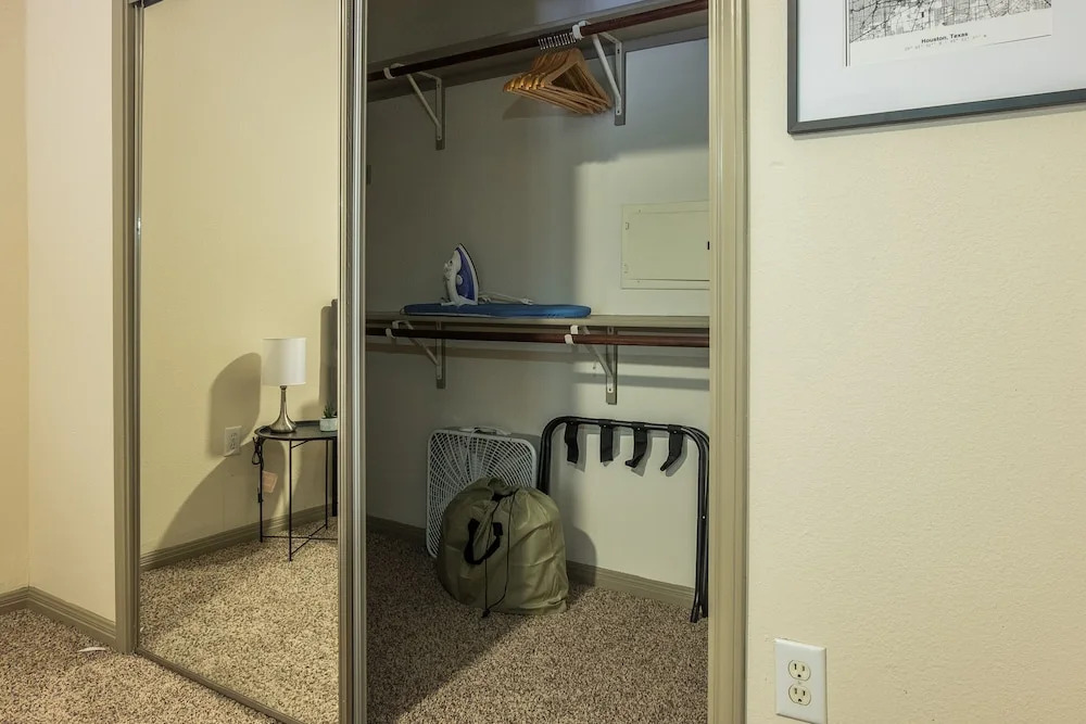 Luxe Midtown Apartments by Frontdesk